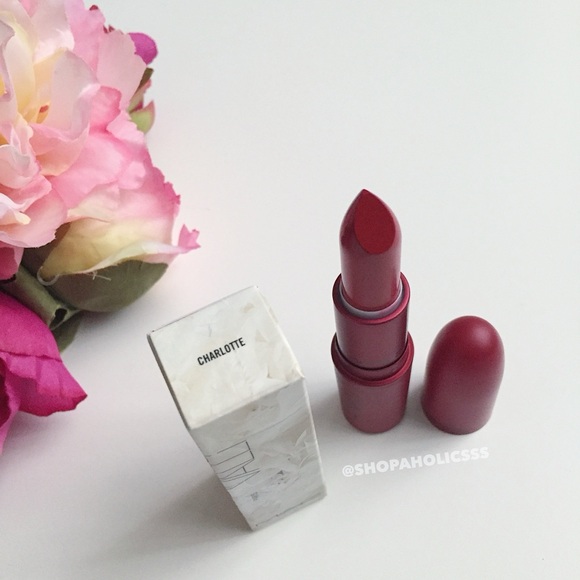 🆕 | NIB MAC Cosmetics Giambattista Valli Lipstick in Charlotte - LIMITED EDITION - Picture 2 of 2